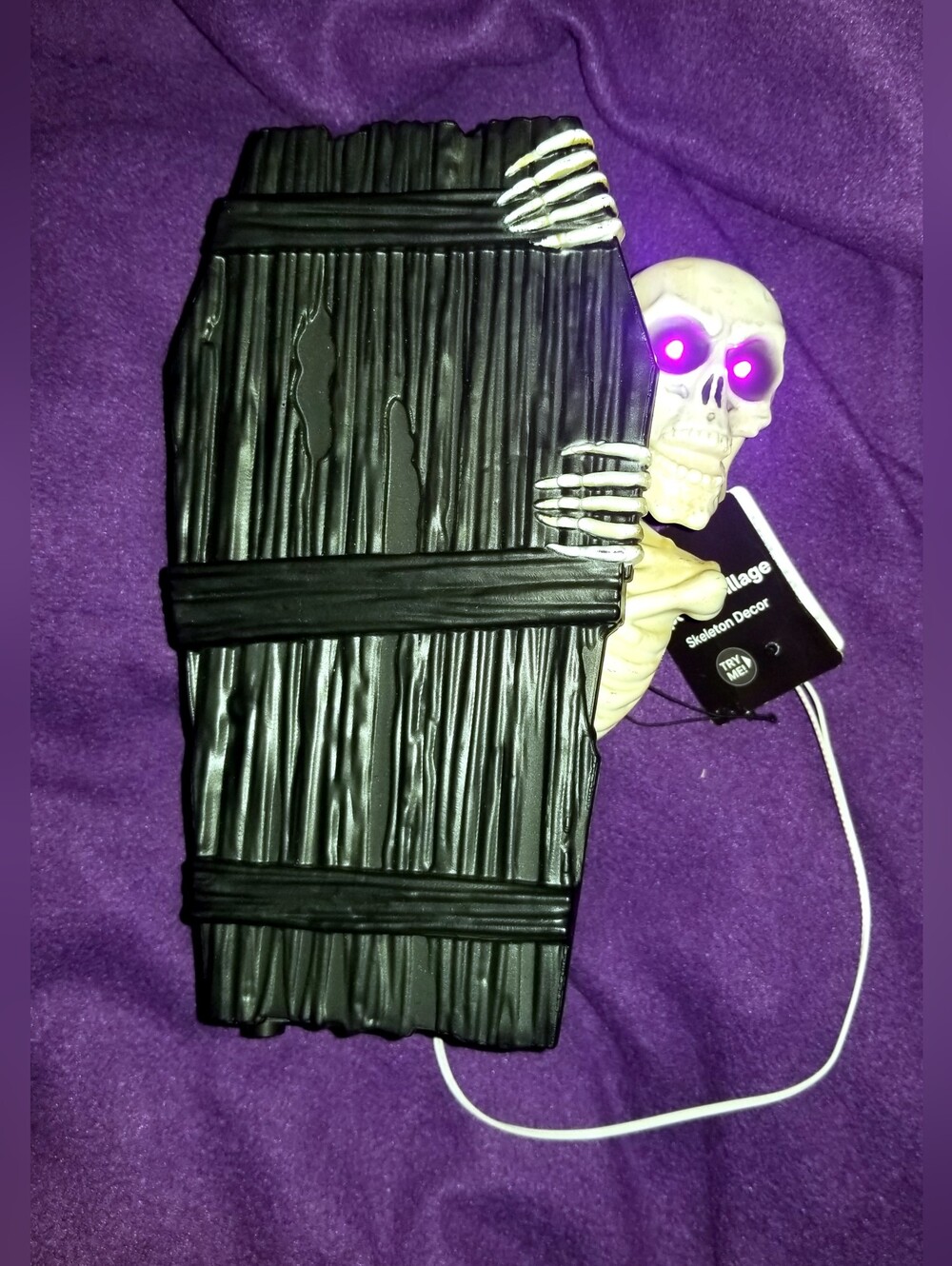 NWT 9" Spooky Village Animated Skeleton in Coffin Halloween Prop Sound Activated
